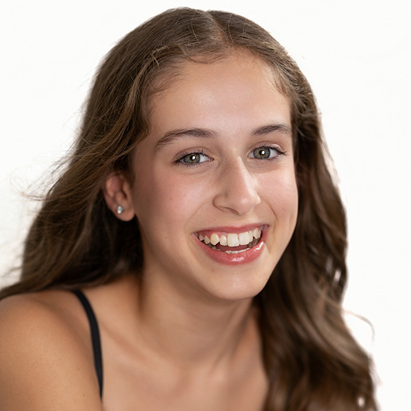 Headshot of Tevya Kurczak